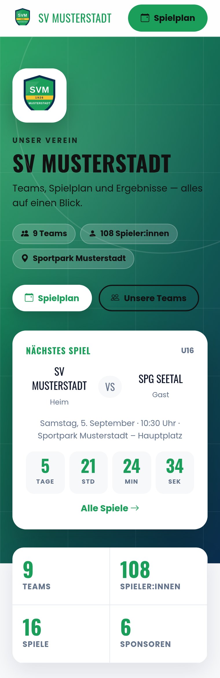 Öffentliche Vereinsseite des SV Musterstadt mit Bühne in Vereinsfarben, Kennzahlen und Countdown zum nächsten Spiel